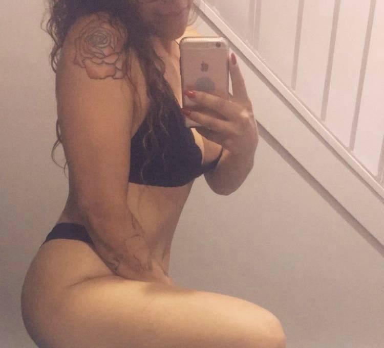     Wet & Wild Latina Ready to Please    