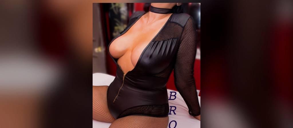 XXX RATED ONLINE M!LF!! MASSIVE KNOCKERS
