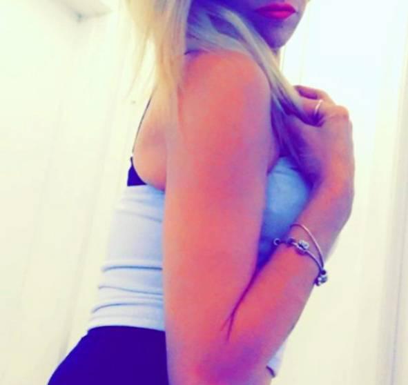 "Moncton"♡beautiful tiny blonde♡expert or@l skills♡