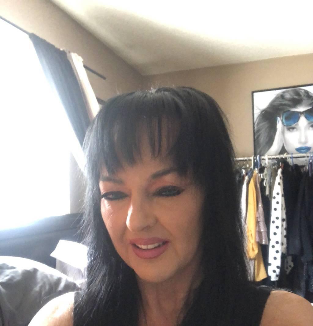 Seductive lady looking for intimate times