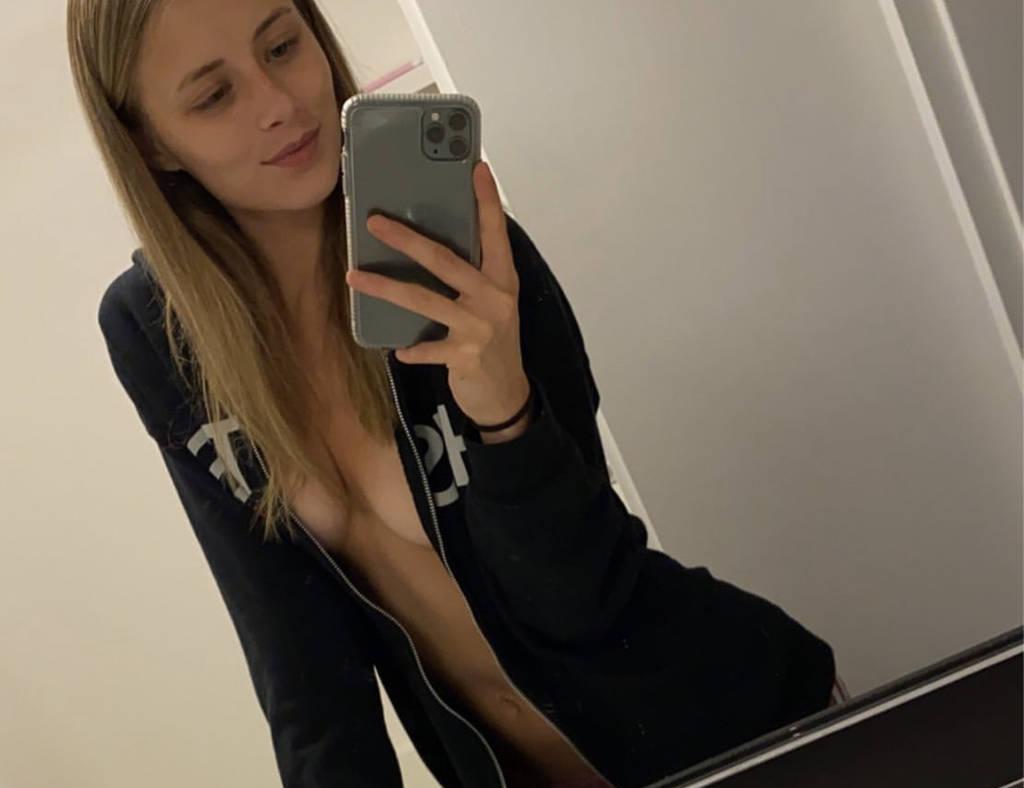 StefanyXXXback to Fort Mac